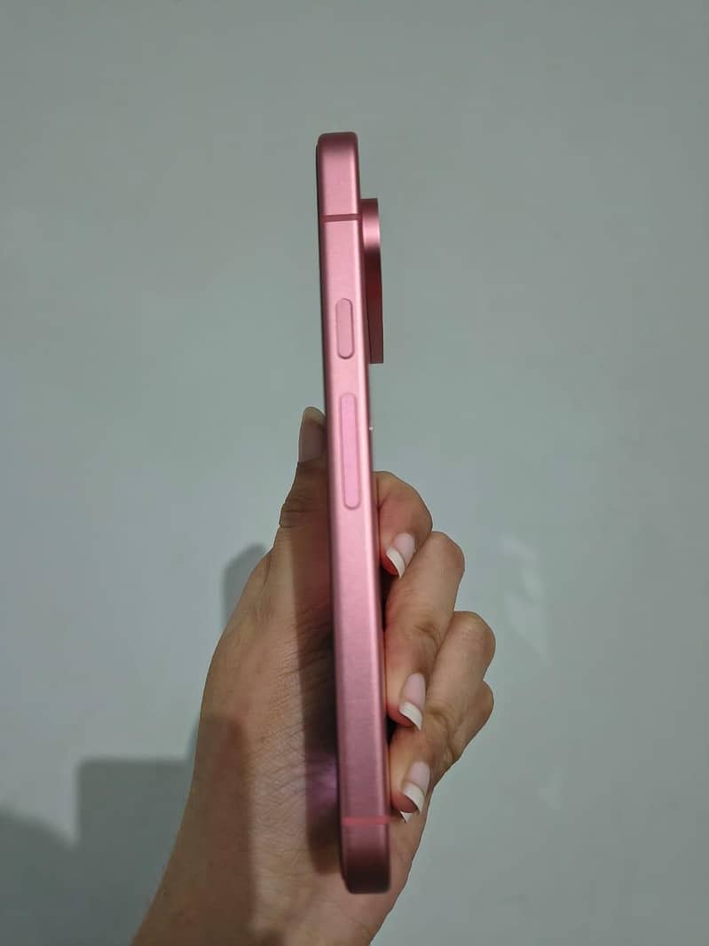 Google Pixel 9 4