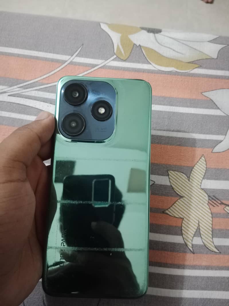 Tecno Spark 10C 4
