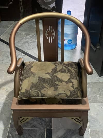 2 coffee chairs with perfect condition.