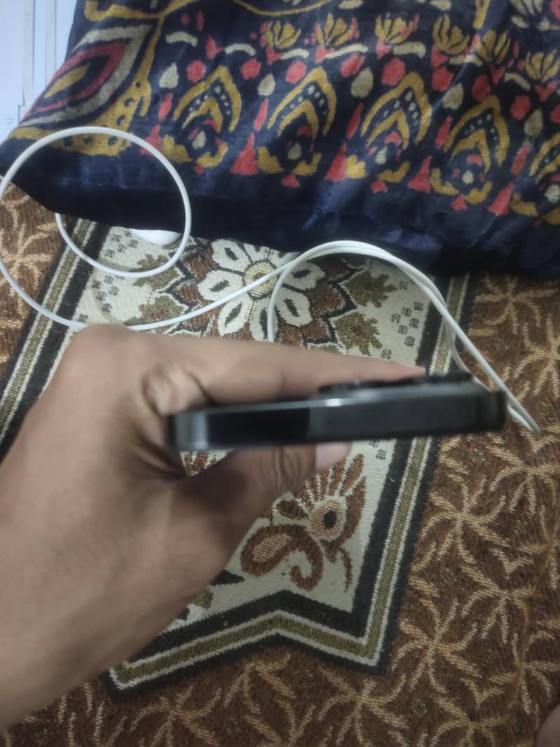 14 pro max 4