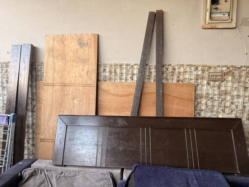 Double bed with two side tables 0