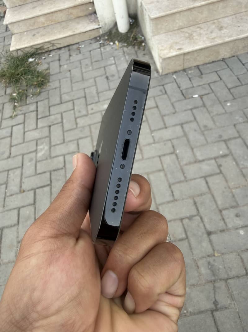 Apple iPhone 14 Pro Max 5