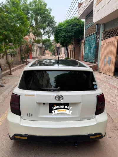 Toyota IST 2006