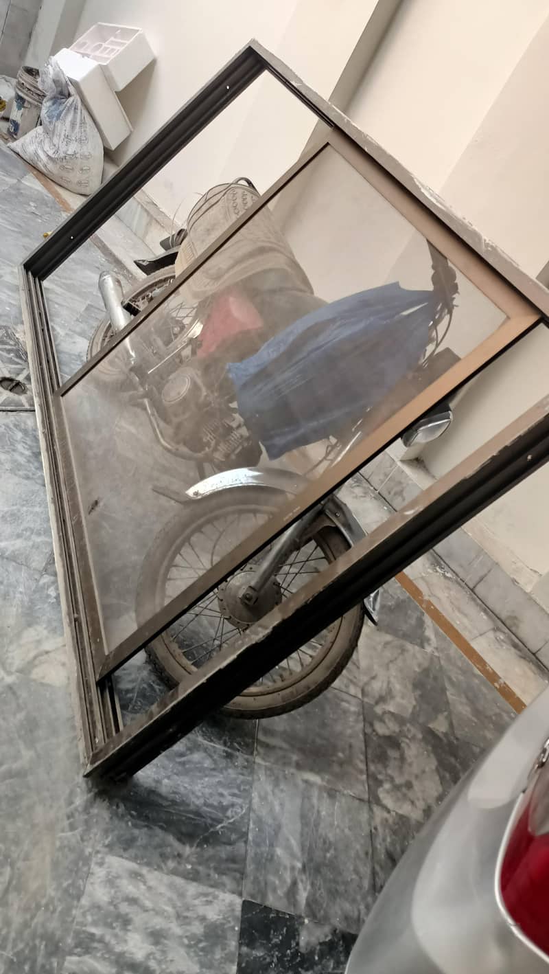 Almunimu window 4/7 1