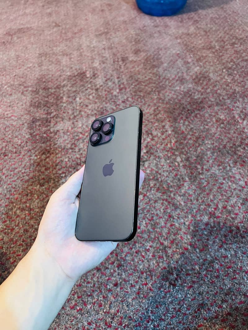 Apple iPhone 14 Pro Max 4