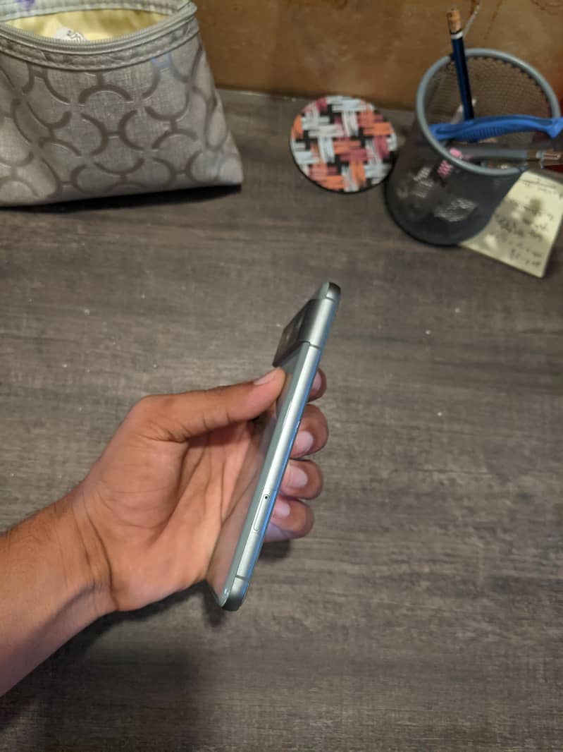 Google Pixel 8 5
