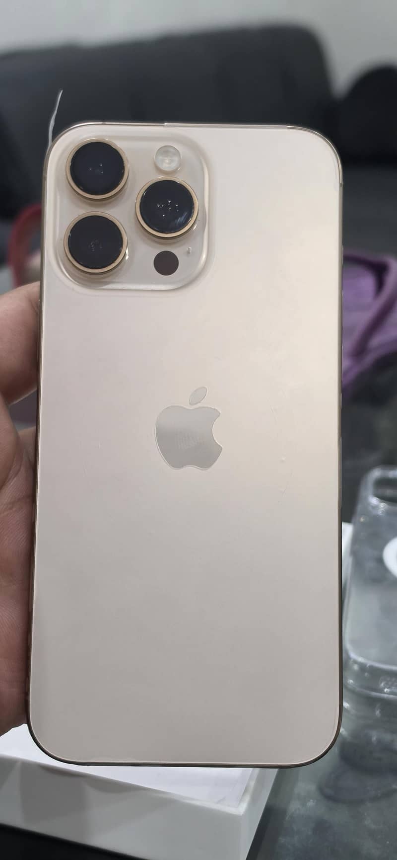 Apple iPhone 16 Pro Max 0