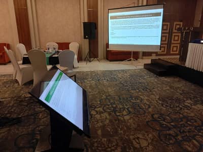Projector Sound Delegate Mic Smd Screen Led Tv  available on Rent.