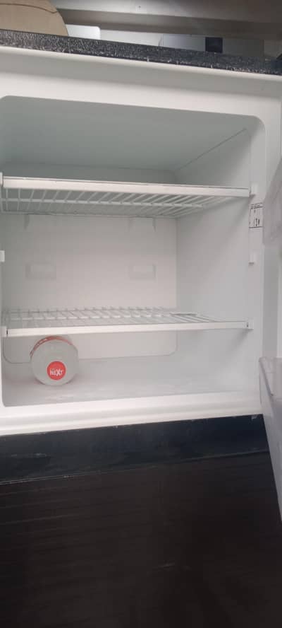 Dawlance fridge all ok only Gass charage
