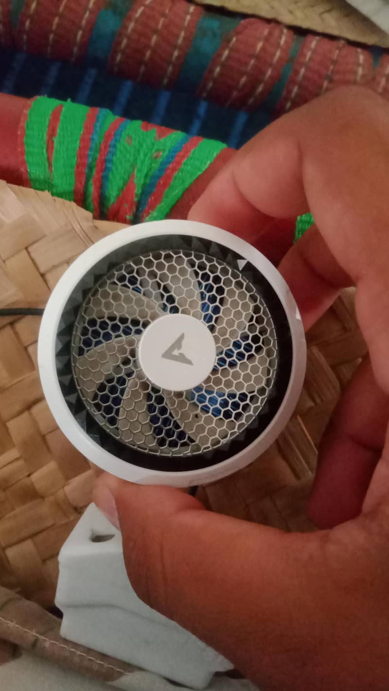 Sharp Aquos R2 7