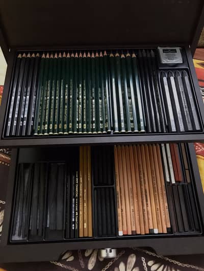 Faber castell -monochrome wooden case.