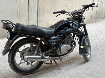 Suzuki GS 150 2018