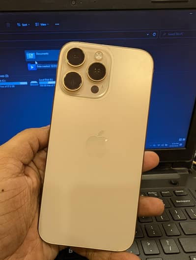 Apple iPhone 16 Pro Max