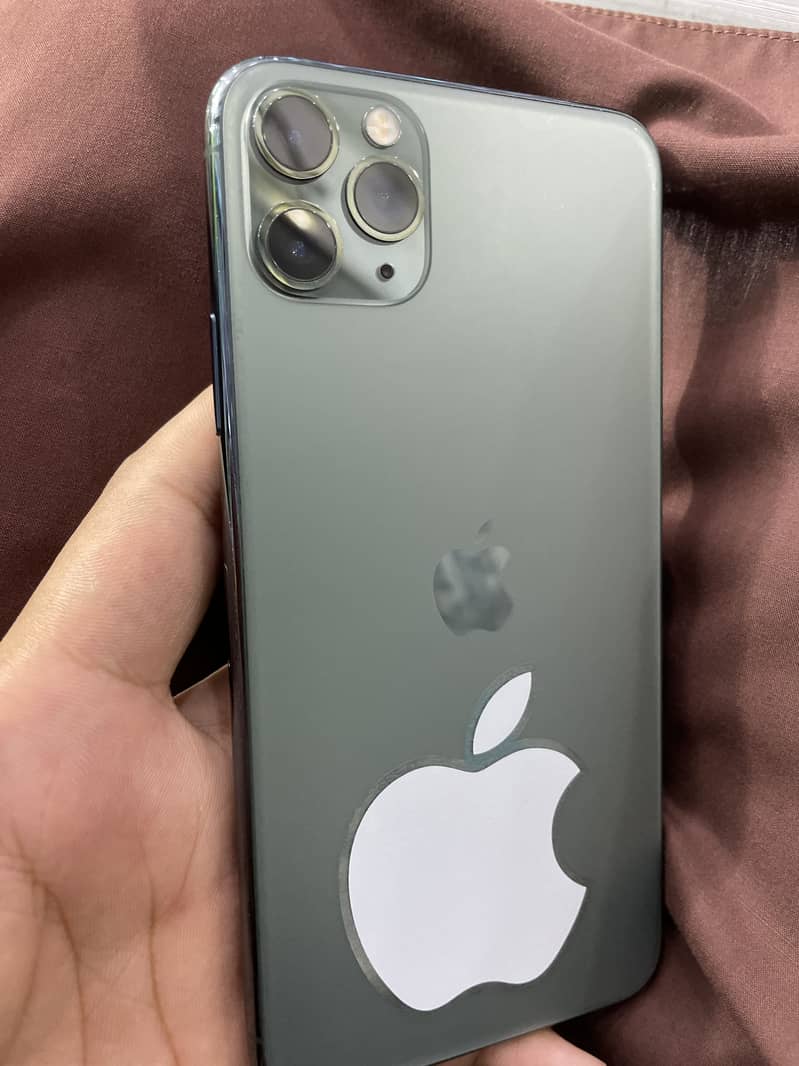 Apple iPhone 11 Pro Max 3