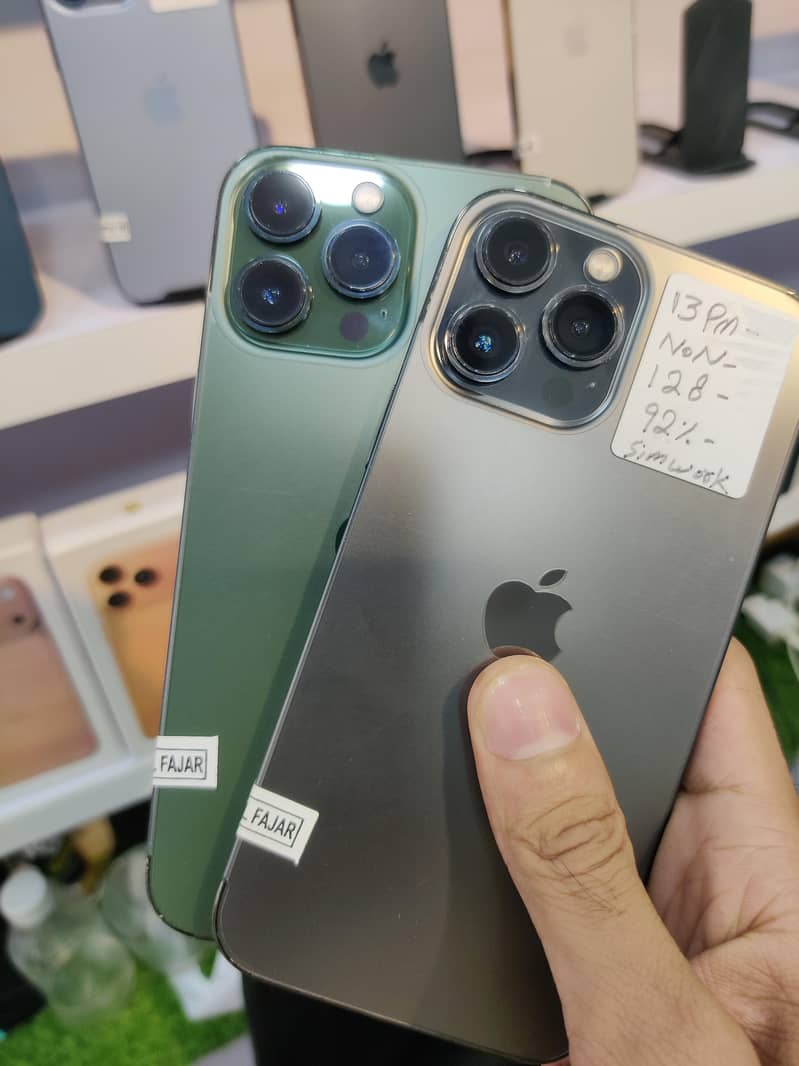 Apple iPhone 13 Pro Max 0