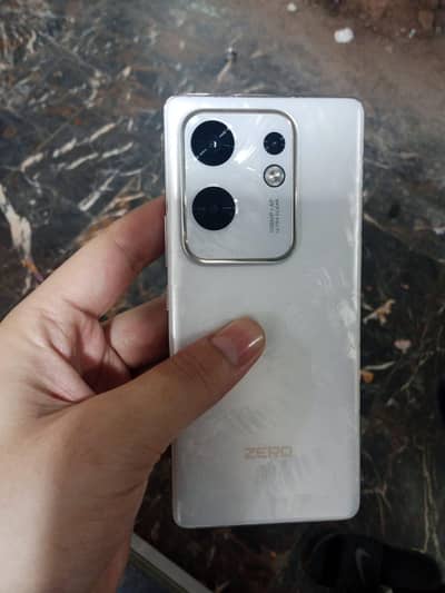 Infinix Zero 30