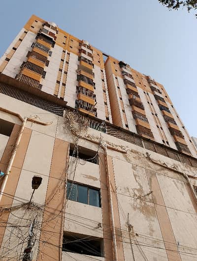 Flat For Sale Newly Renovated Flat Gulshan E Iqbal Block 13-D2