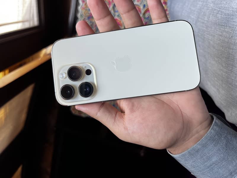 Apple iPhone 14 Pro 2