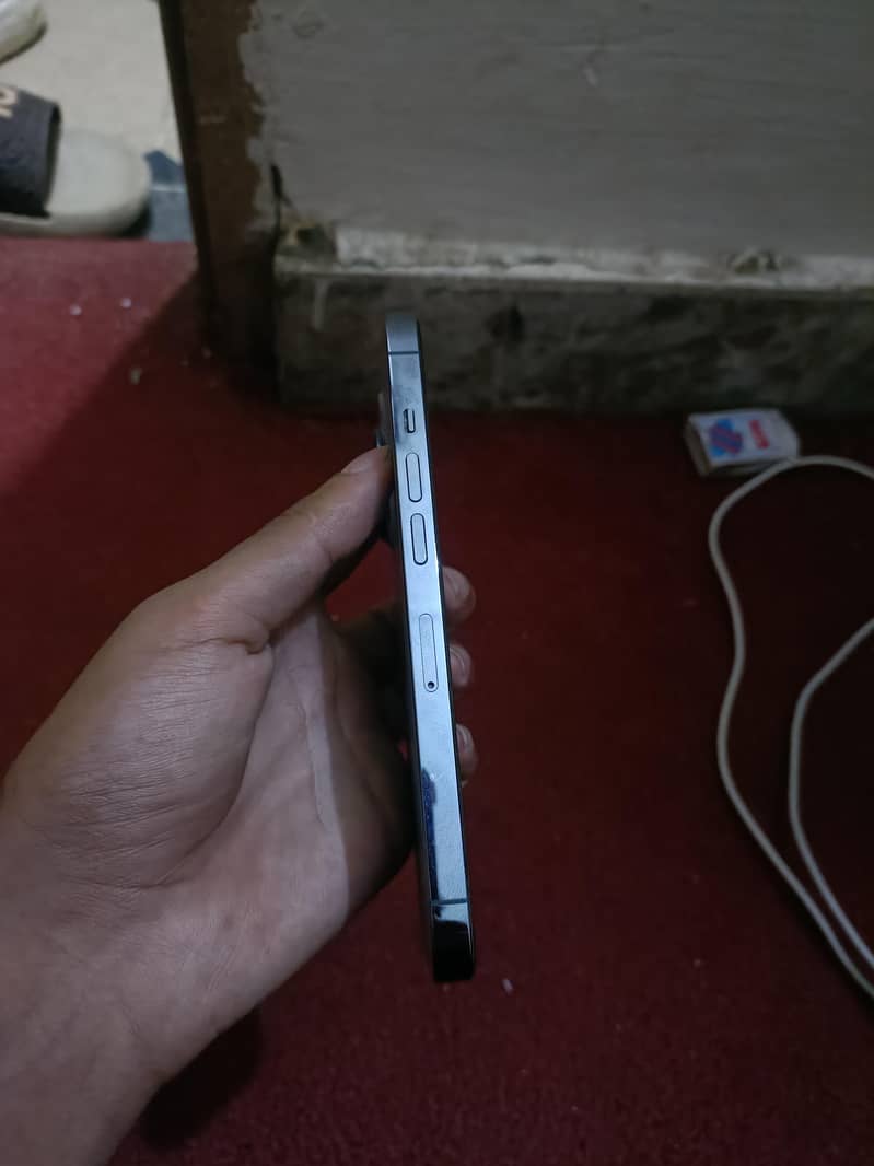 Apple iPhone 13 Pro 1