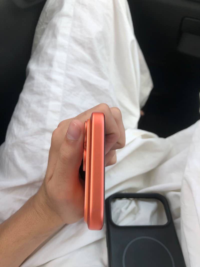 Apple iPhone 17 Pro Max 1
