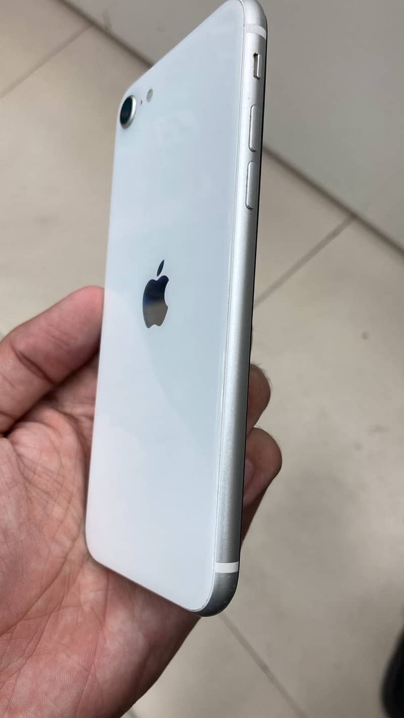 Apple iPhone SE 0