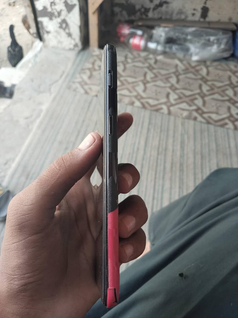 One Plus 6T 3