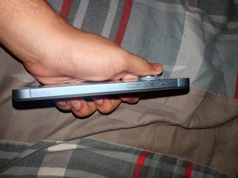 Apple iPhone 14 plus 3