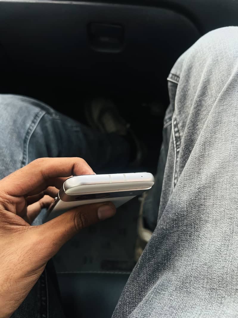 Google Pixel 8a 4
