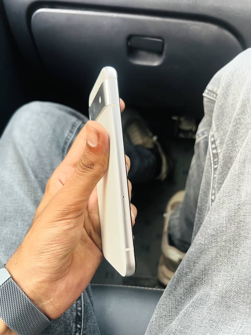 Google Pixel 8a 6