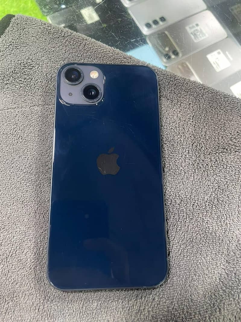 Apple iPhone 13 3
