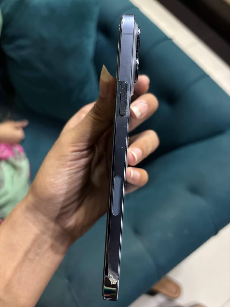 Apple iPhone 13 Pro Max 3