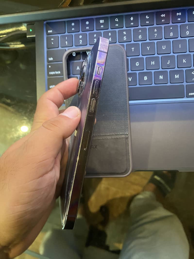 Apple iPhone 14 Pro Max 4