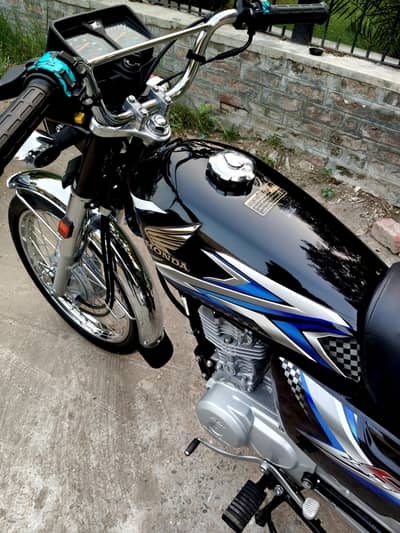 Honda CG 125 2025 black Febulous Condition Gift For Lover