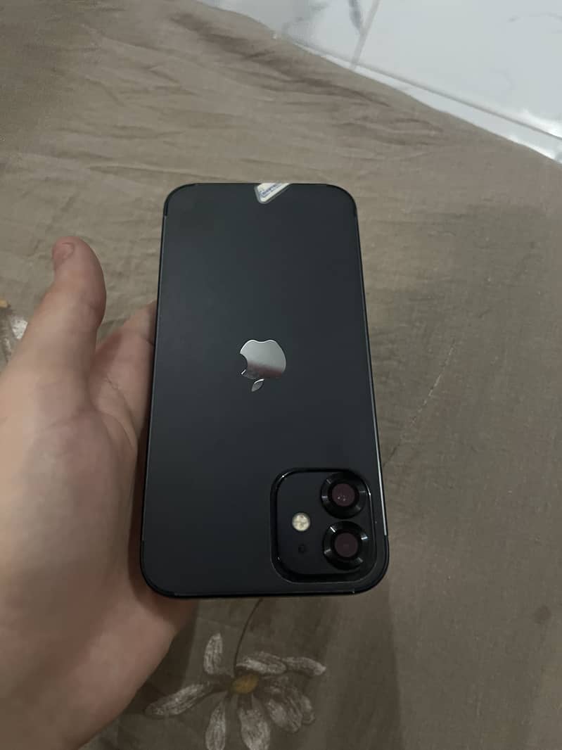 Apple iPhone 12 1