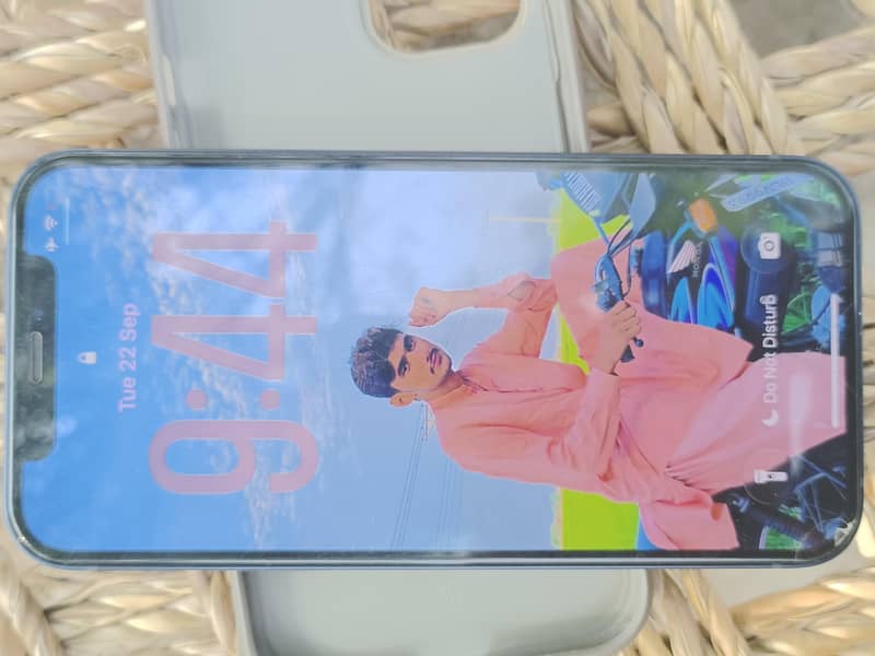 Apple iPhone 12 3