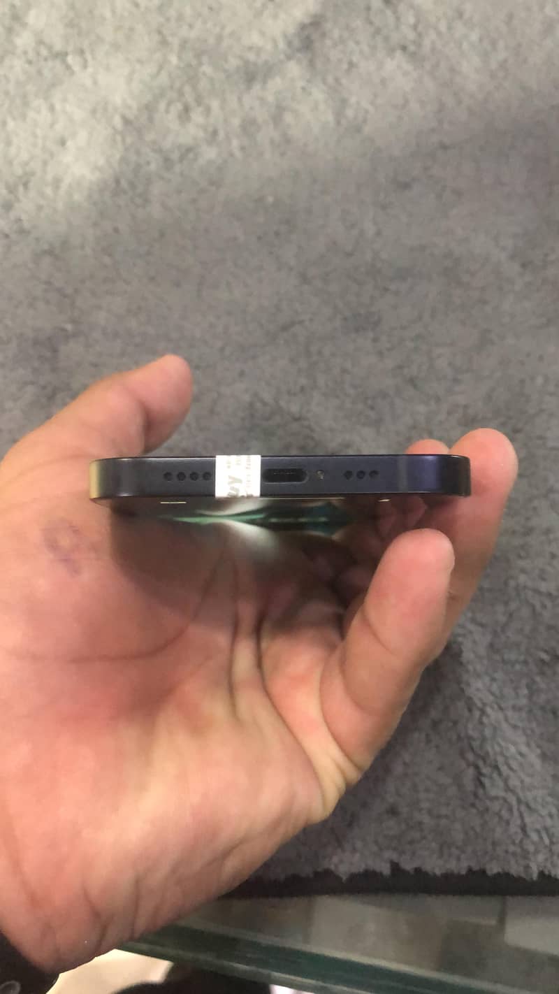 Apple iPhone 12 2