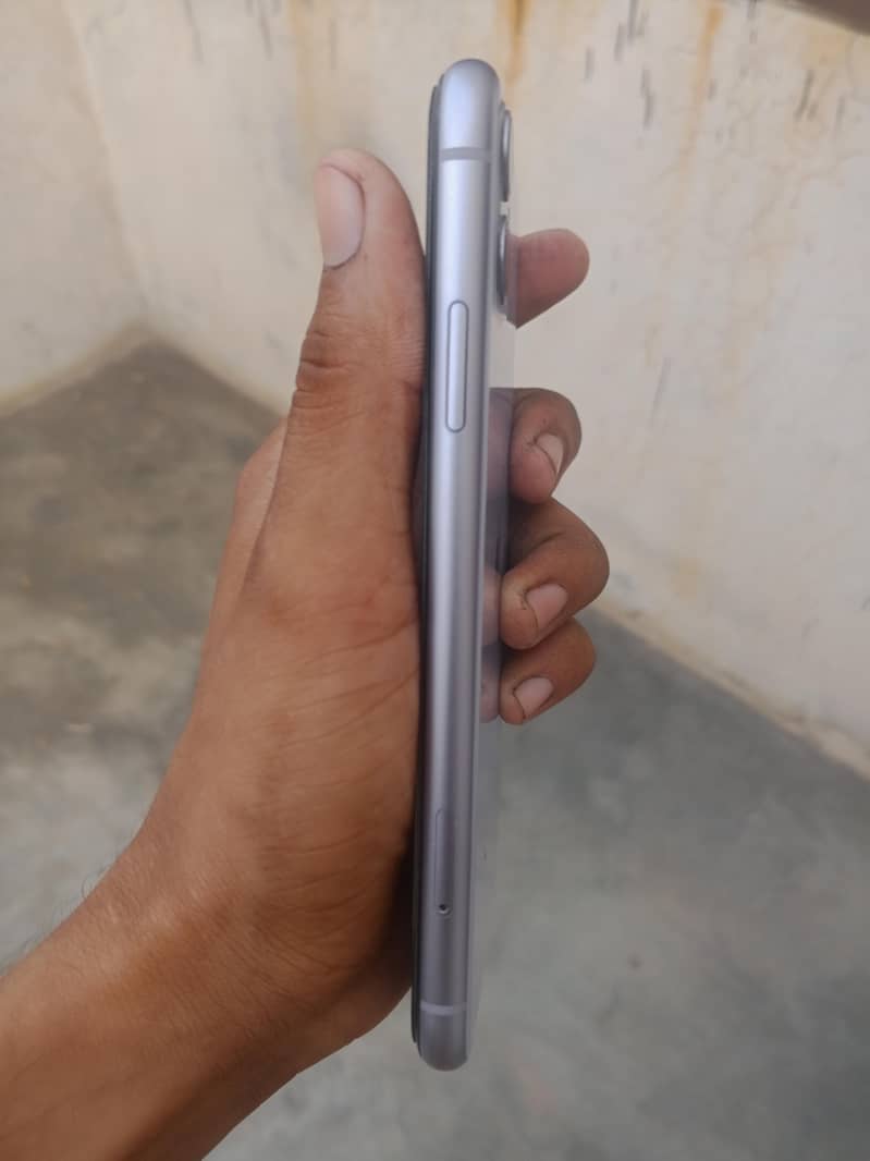 Iphone 11 4