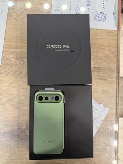 Vivo X300 FE