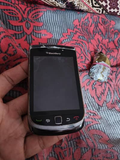 blackberry 9800 urgent sale 18000