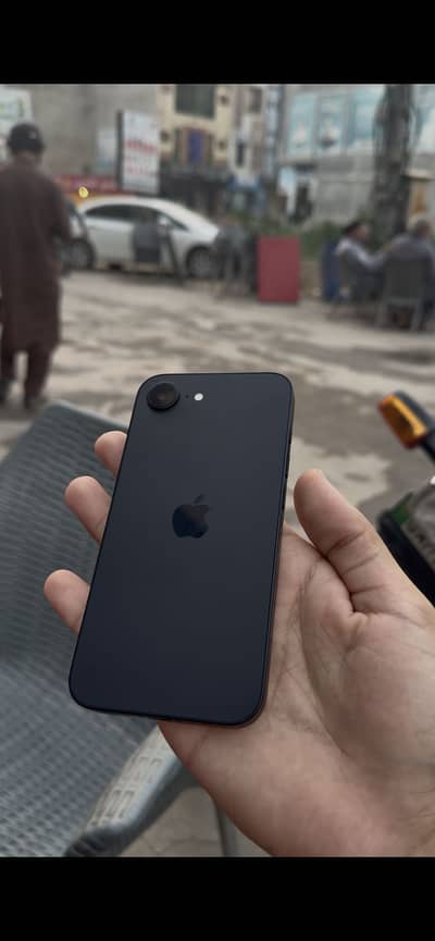 Apple iPhone 17e