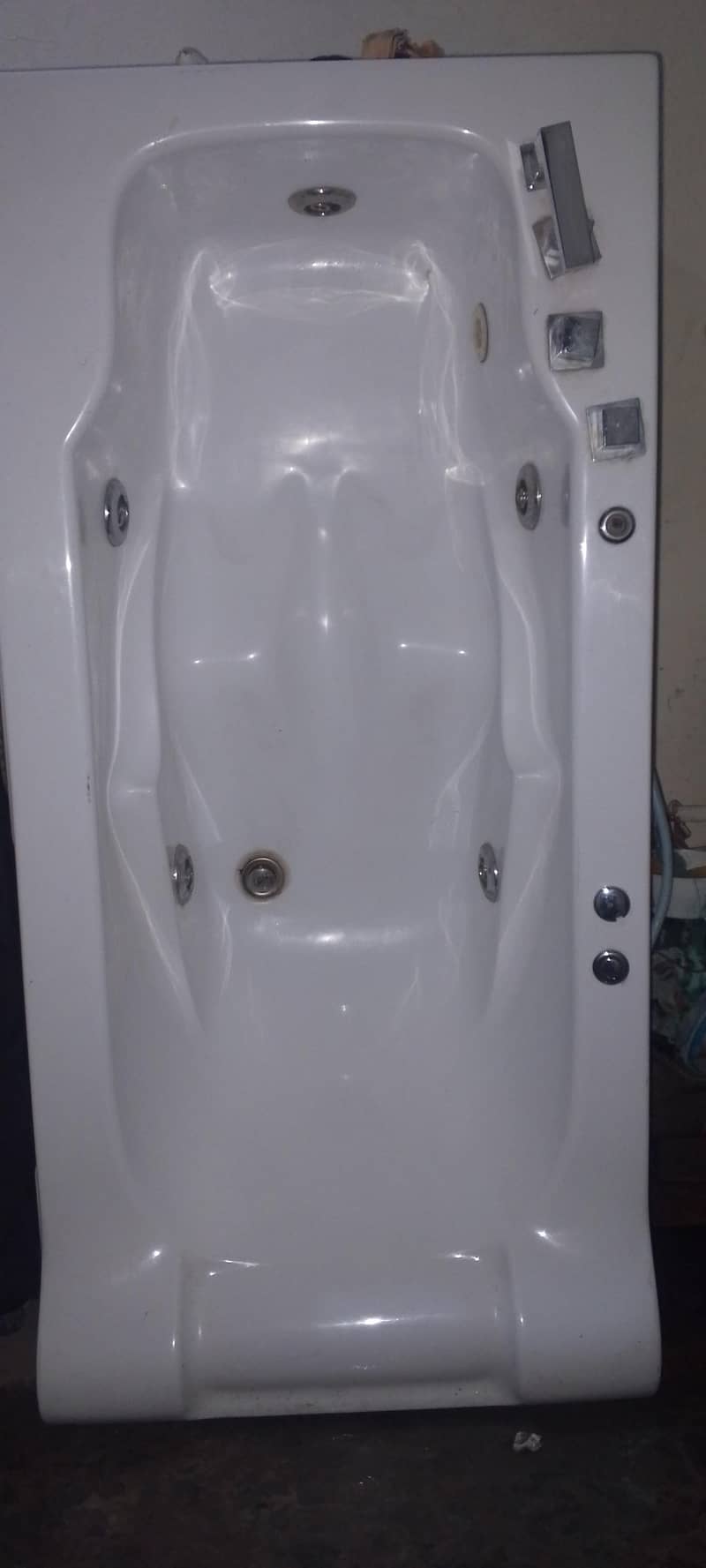 bathtub 0