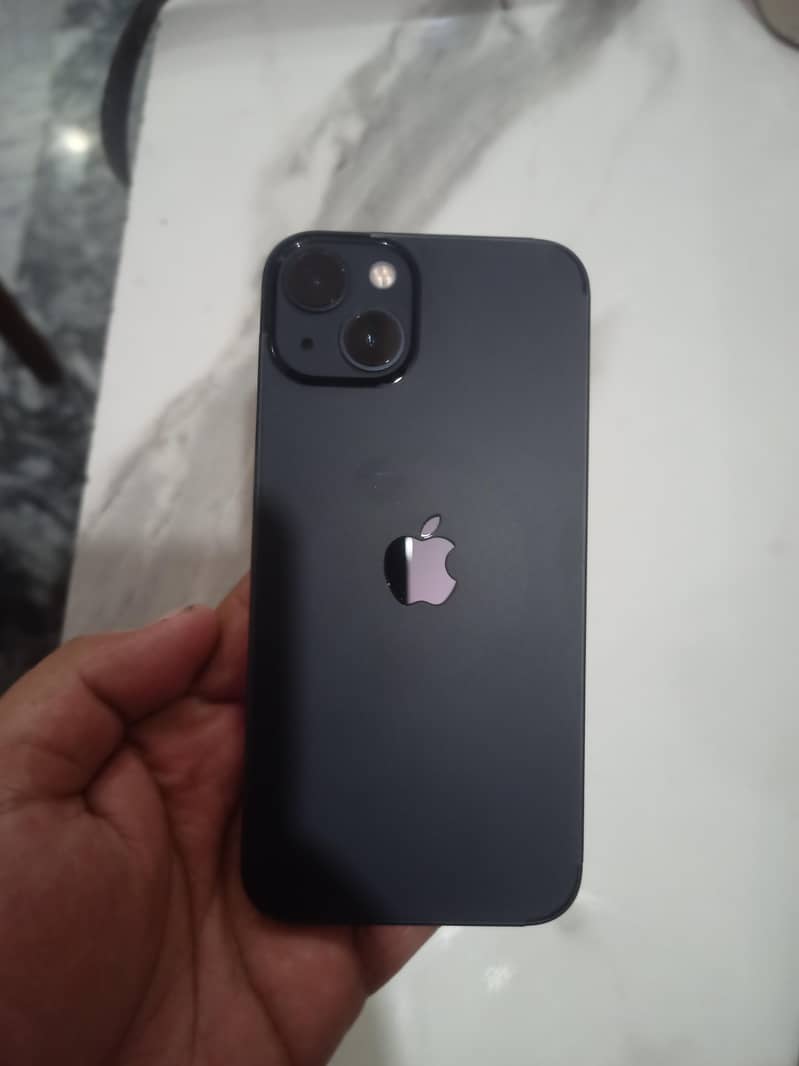Apple iPhone 13 0