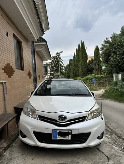 Toyota Vitz 2011