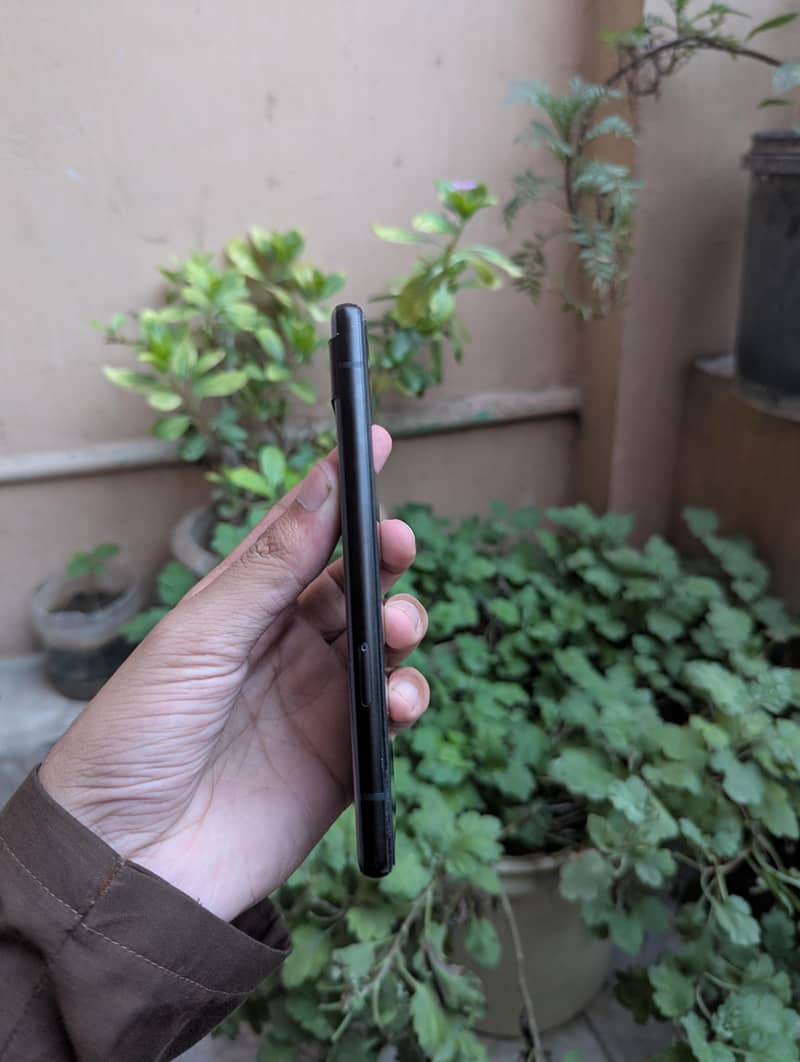 Google Pixel 6a 1