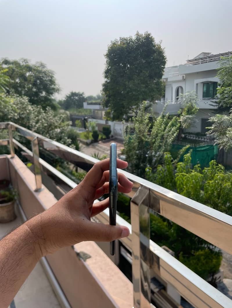 Apple iPhone 11 Pro Max 3
