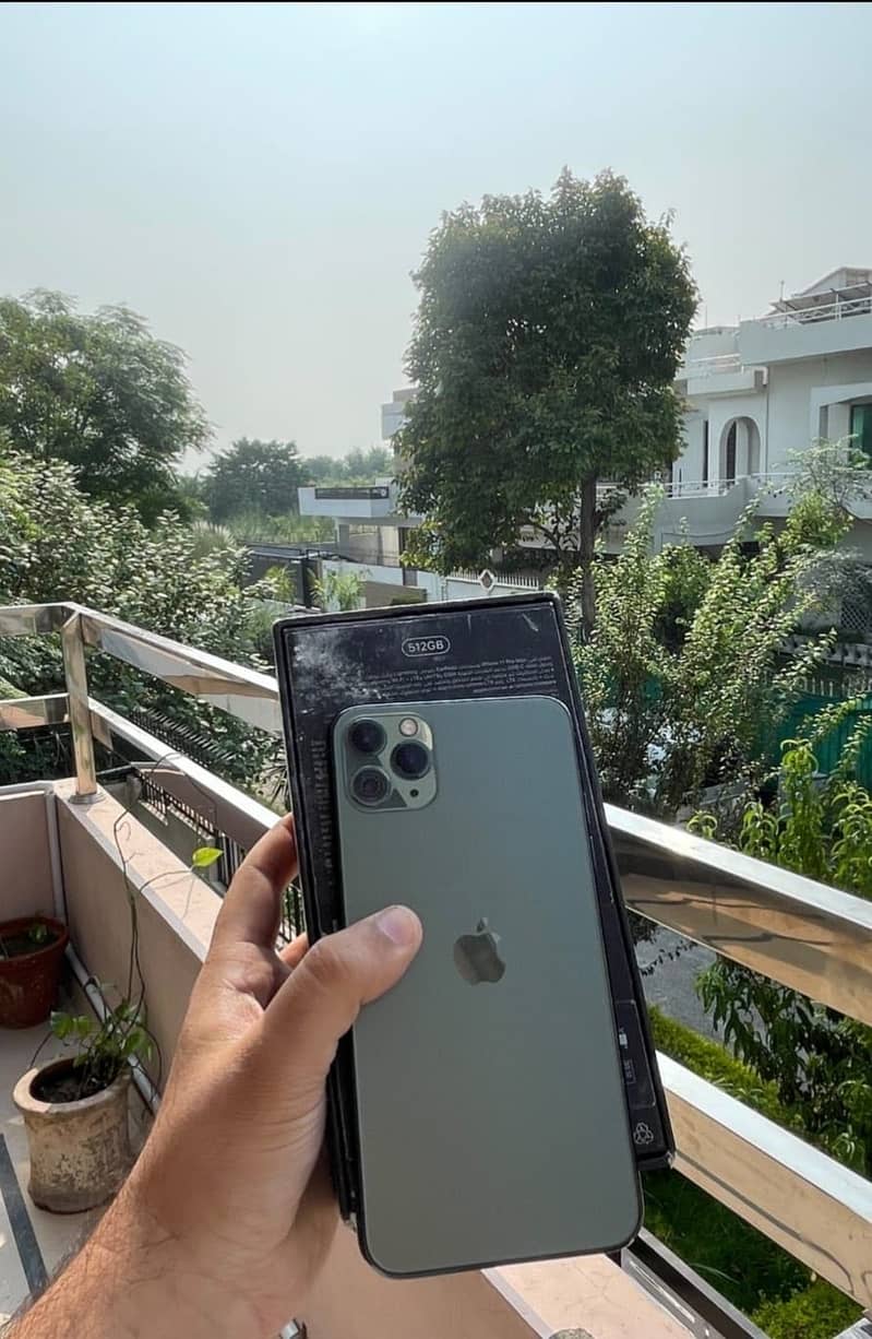 Apple iPhone 11 Pro Max 5