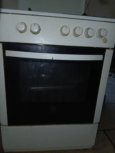 Hoveer Cooking Range with Oven Heavy Duty & Excellent Working Condin