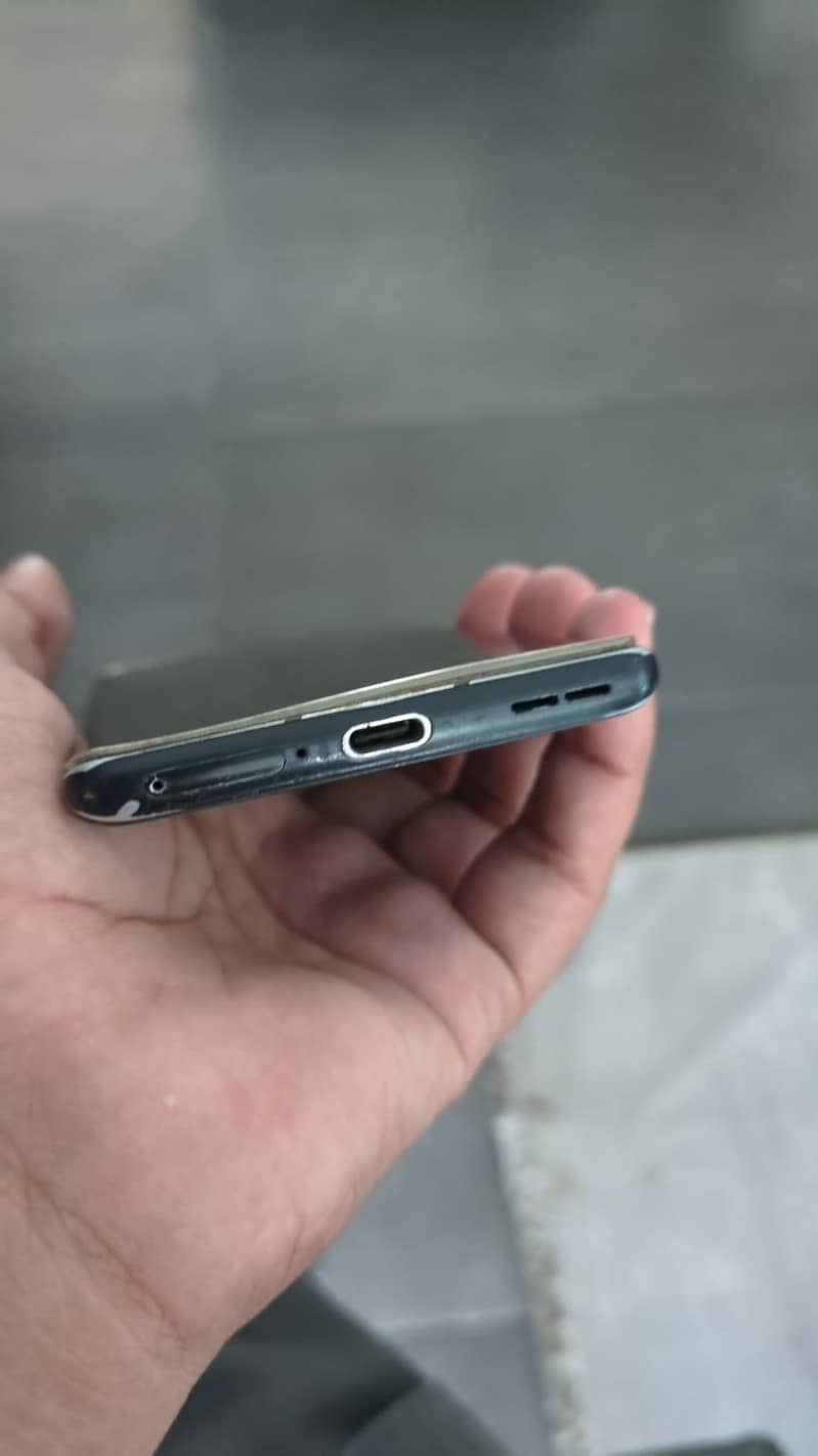 One Plus 8 uw 5g 3
