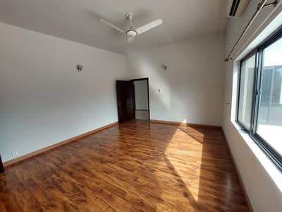 Beautiful House | Renovated | 6BHK | Vip Location | F-11 | Offered For Rent