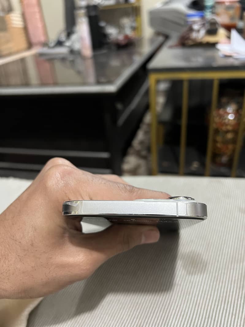 Apple iPhone 13 Pro Max 3